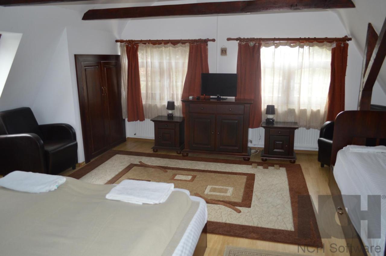 Hotel La Mos Pavel à Noslac Extérieur photo