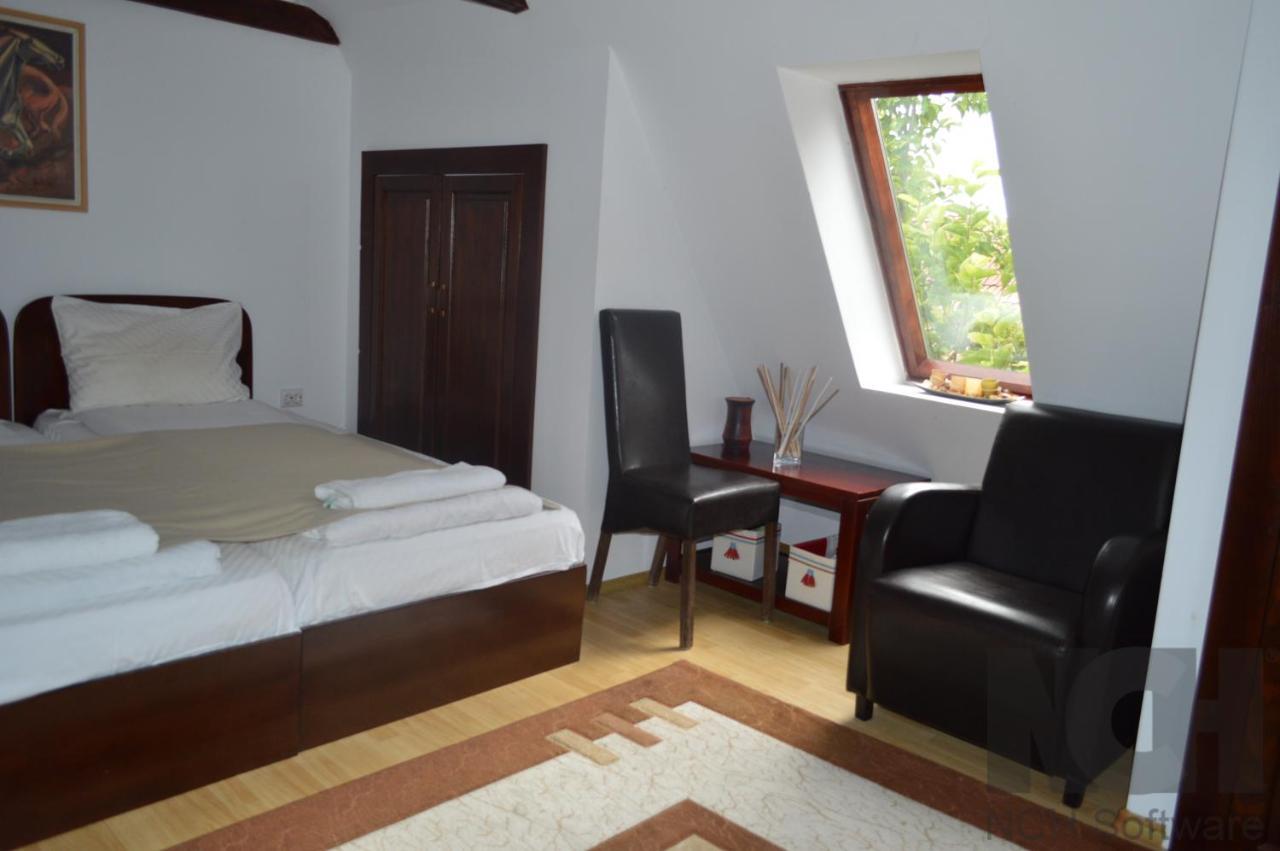 Hotel La Mos Pavel à Noslac Extérieur photo