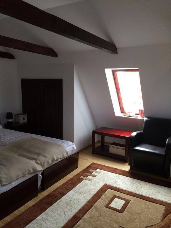 Hotel La Mos Pavel à Noslac Extérieur photo